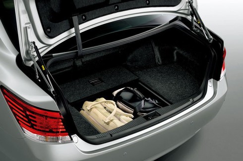 Toyota Crown Majesta 2014: Sang trọng kiểu Nhật Bản 2
