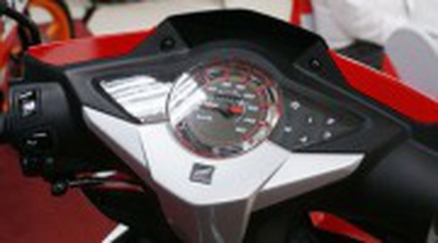 Giá trên 30 triệu, Honda Wave lốp không săm trình làng - ảnh 3