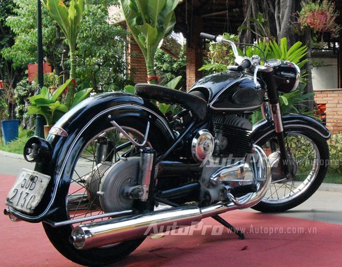 TWN Boss 350: Xế cổ hàng hiếm xuất hiện tại Sài Thành 1