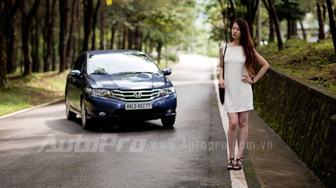 5 xe hơi dưới 600 triệu phù hợp với nữ giới
