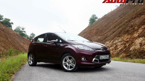 5 xe hơi dưới 600 triệu phù hợp với nữ giới 2