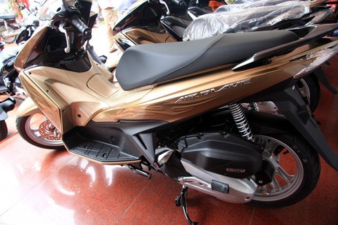 Air Blade thêm màu sơn từ tính mới ở Việt Nam - ảnh 1