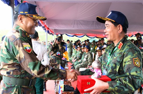 Kết quả của đoàn Việt Nam tại Giải bắn súng Lục quân ASEAN 2013 - ảnh 4