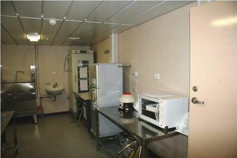 Bên trong tàu bệnh viện hiện đại nhất của hải quân Việt Nam - ảnh 4