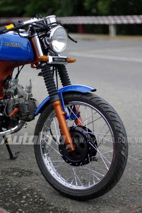 Dân chơi Sài thành độ Honda 67 thành xe café racer 14