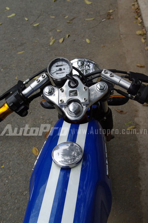 Dân chơi Sài thành độ Honda 67 thành xe café racer 18