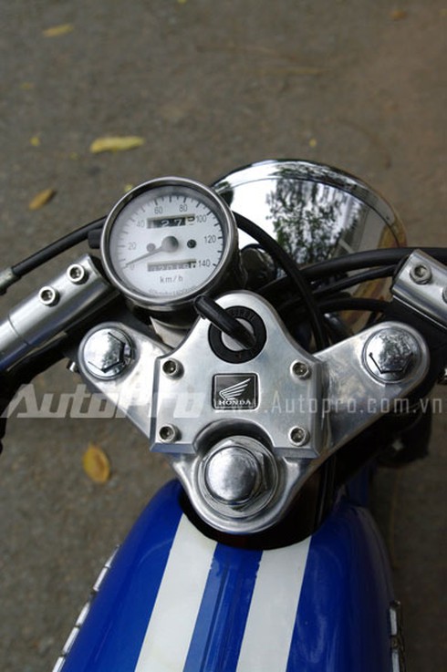 Dân chơi Sài thành độ Honda 67 thành xe café racer 19