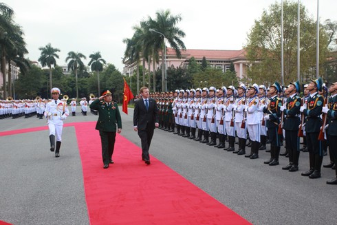 Việt Nam sẵn sàng hợp tác an ninh biển với New Zealand - ảnh 1