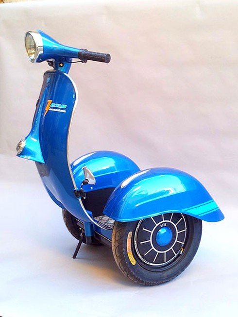 Xe tự cân bằng phiên bản Vespa đầu tiên trên thế giới 2