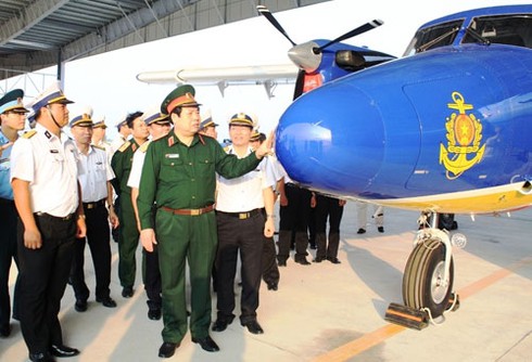 Đại tướng Phùng Quang Thanh kiểm tra các đơn vị tại căn cứ Cam Ranh - ảnh 2