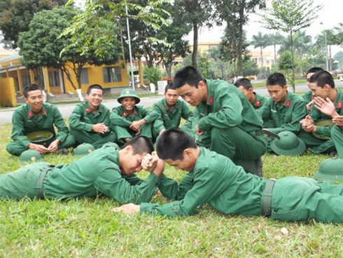 Cắt tóc ngắn 3 phân cần được áp dụng trong toàn quân - ảnh 1