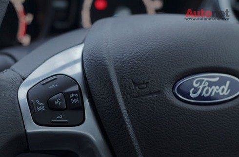 Hệ thống SYNC thế hệ mới do Microsoft phát triển nhận diện giọng nói rất tốt