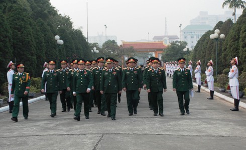 Ảnh các tướng lĩnh Việt Nam viếng Đại tướng Nguyễn Chí Thanh - ảnh 1