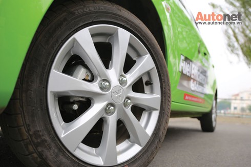 Chạy thử Mirage Mitsubishi: Tân binh xe giá rẻ - ảnh 3
