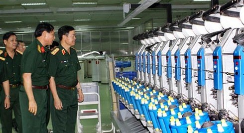 Quân phục quân đội Việt Nam sản xuất ở đâu? - ảnh 1