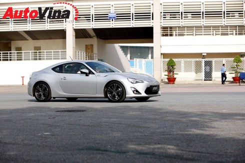 5 mẫu xe ế ẩm nhất Việt Nam 2013 - ảnh 5