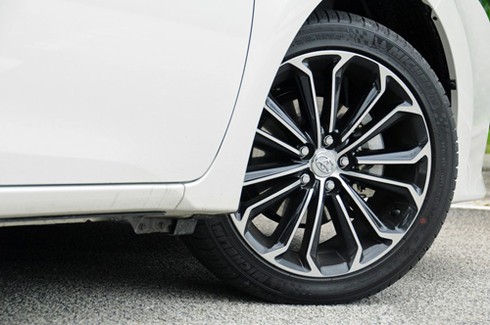 Toyota Altis 2014 sắp về VN hơn Altis cũ điểm gì? - ảnh 12