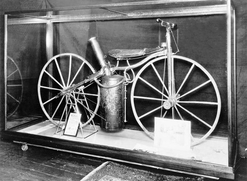 Chiếc xe gắn máy đầu tiên ra đời ở quốc gia nào? - ảnh 3