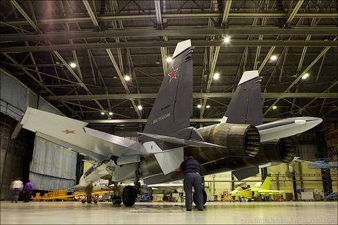 Bên trong nhà máy sản xuất tiêm kích Su-30SM - ảnh 5