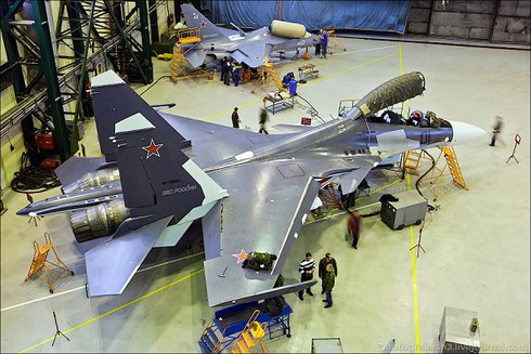 Bên trong nhà máy sản xuất tiêm kích Su-30SM - ảnh 6