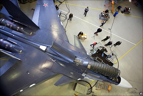 Bên trong nhà máy sản xuất tiêm kích Su-30SM - ảnh 8