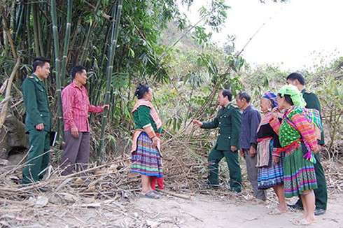 Khi bộ đội biên phòng trở thành người con của bản - ảnh 8