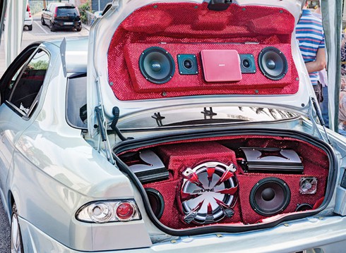 Những phụ kiện nâng cấp xe ô tô vô tác dụng ở Việt Nam - ảnh 1