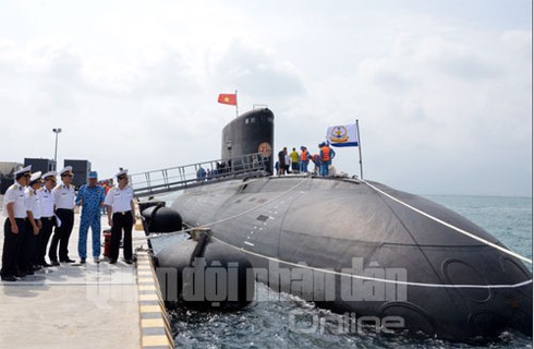 Tàu ngầm Kilo thứ 2 đã về cảng Cam Ranh - ảnh 9