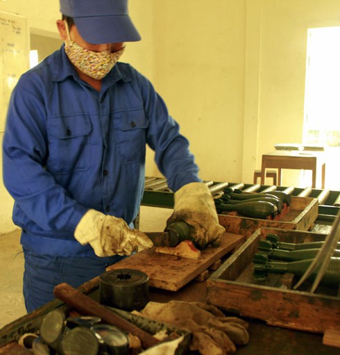 Qui trình bảo dưỡng đạn pháo trong quân đội Việt Nam - ảnh 2