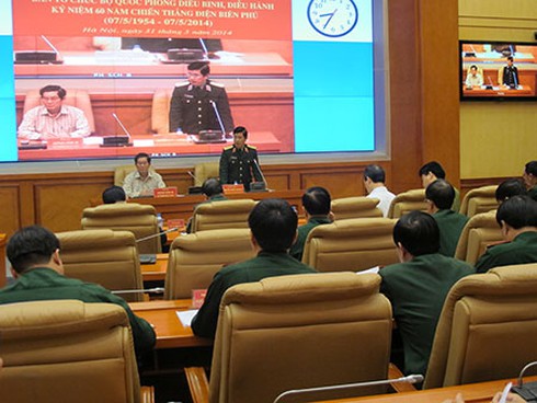 Chuẩn bị diễu binh kỷ niệm 60 năm chiến thắng Điện Biên Phủ - ảnh 2