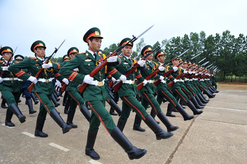 Chuẩn bị diễu binh kỷ niệm 60 năm chiến thắng Điện Biên Phủ - ảnh 1