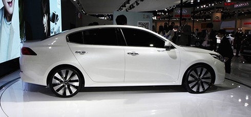 Hyundai ix25 ra mắt với phiên bản thể thao - ảnh 4