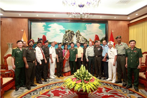 Đại biểu Học viện Quốc phòng Ấn Độ phản đối hành động của Trung Quốc - ảnh 1