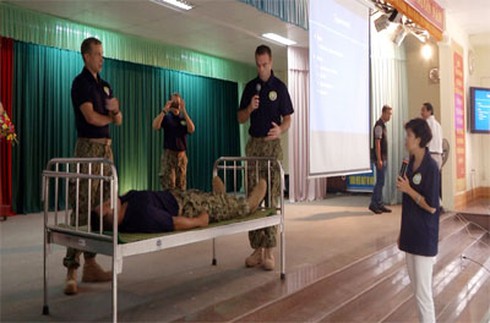 Thành viên Tàu đổ bộ Nhật Bản tham gia Hội thảo quân y tại Đà Nẵng - ảnh 1