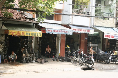 Chợ xe hơi kiểu Mỹ lần đầu xuất hiện ở Sài Gòn  Ôtô