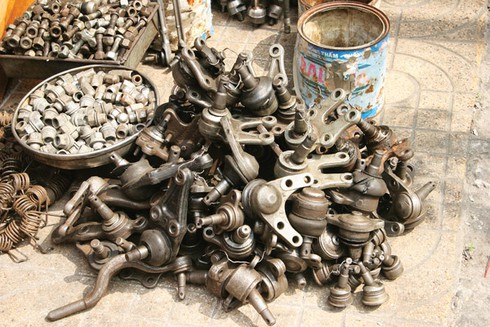 Đi chợ kiếm phụ tùng ô tô ở Sài Gòn - ảnh 3