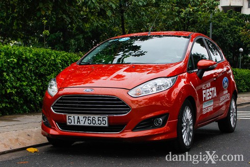 Đánh Giá Chi Tiết Ford Fiesta 2014