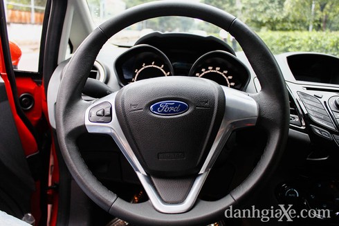 Đánh giá chi tiết Ford Fiesta 2014 - ảnh 11