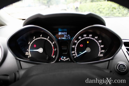 Đánh giá chi tiết Ford Fiesta 2014 - ảnh 9