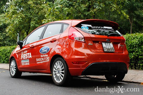 Đánh Giá Chi Tiết Ford Fiesta 2014