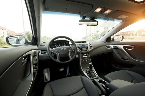 Hyundai Elantra 2014 mới có giá từ 649 triệu đồng tại Việt Nam - ảnh 3