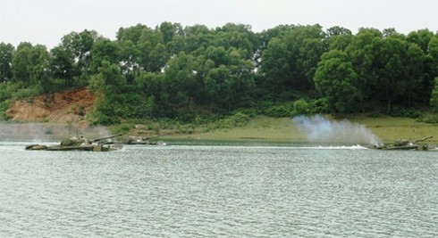 Quân đoàn 1 thực hành vượt sông sát thực tế chiến đấu - ảnh 4