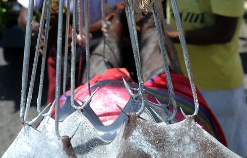 Đừng sốc: Đây chỉ là hình ảnh những tín đồ xỏ khuyên kì dị - ảnh 10