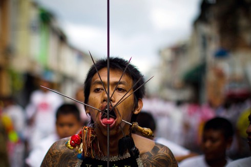 Đừng sốc: Đây chỉ là hình ảnh những tín đồ xỏ khuyên kì dị - ảnh 8