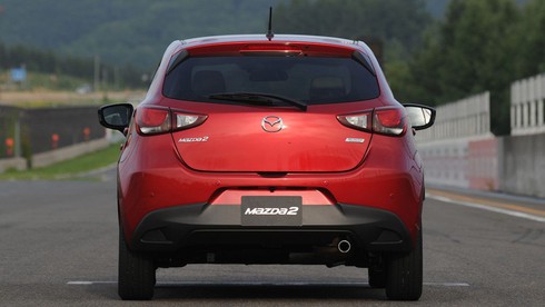 Chi tiết Mazda2 2015 sắp bán ra thị trường Việt Nam - ảnh 6