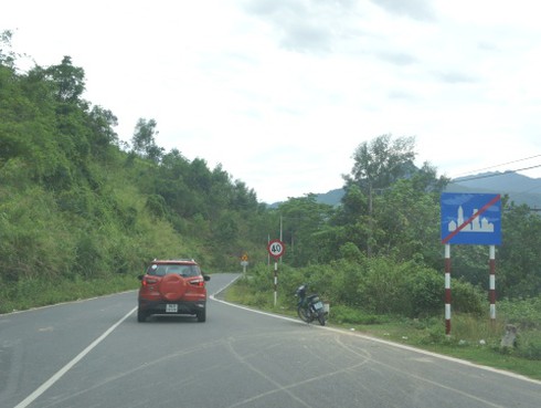 Xuyên Việt và những cung đường ức chế - ảnh 1