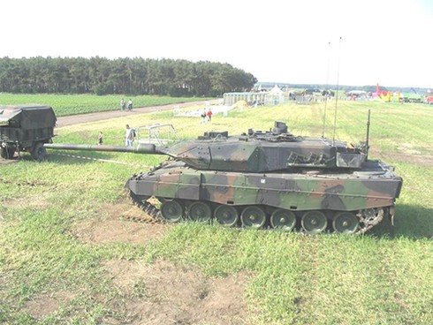 Xe tăng Leopapard 2 - niềm tự hào của công nghệ Đức - ảnh 2