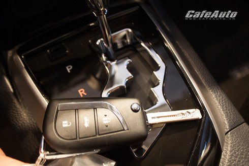 Toyota Altis 2014 có gì mới để gây sốt tại Việt Nam? - ảnh 17