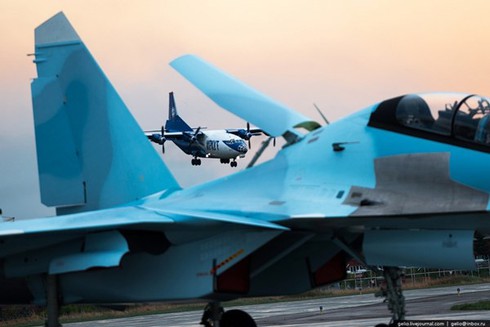 Toàn cảnh tiêm kích đa năng Su-30 lừng danh thế giới - ảnh 16