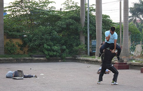 Xem CA Hưng Yên diễn tập đánh bắt khủng bố - ảnh 8